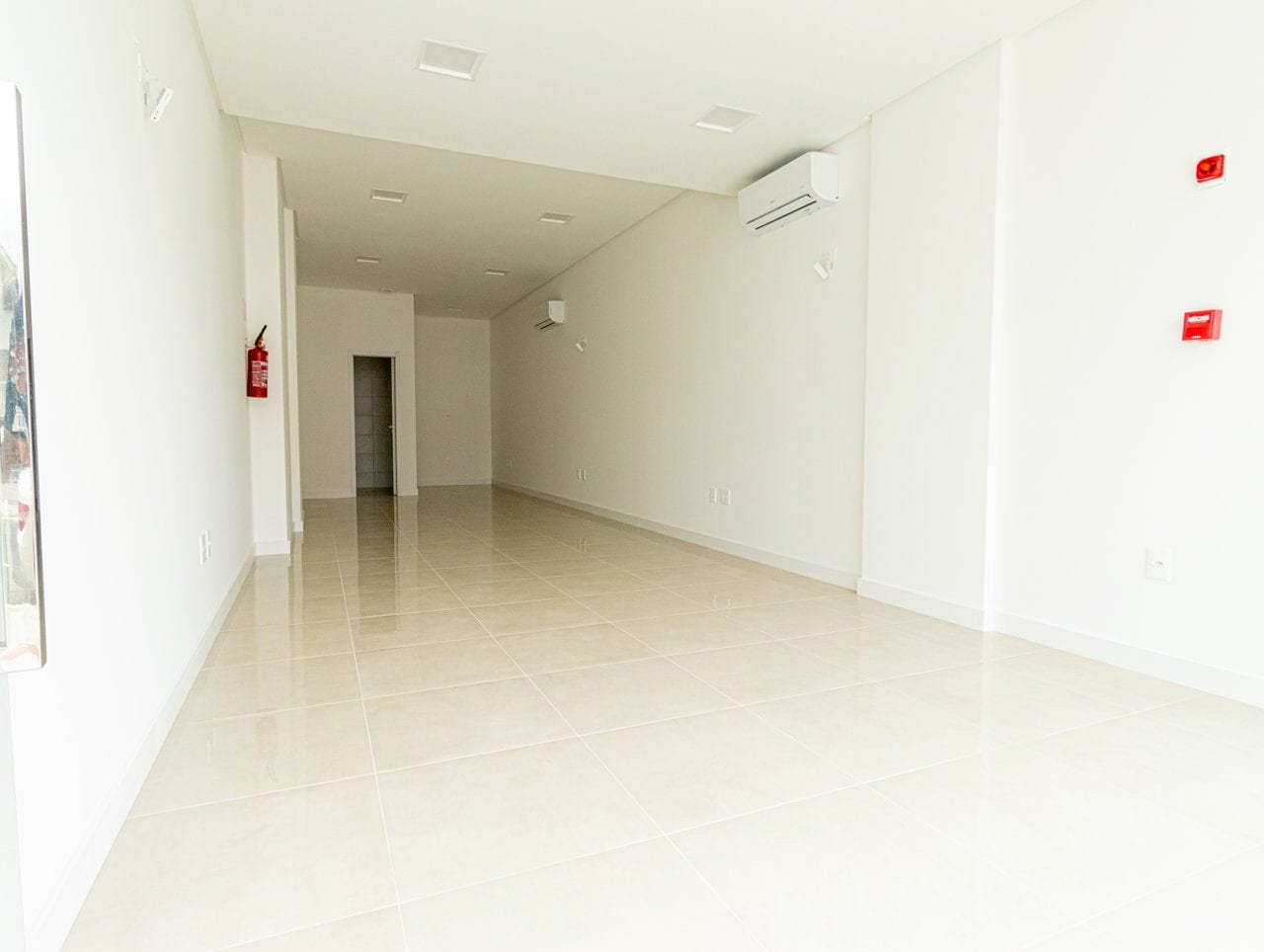 Sala comercial - localizado em Balneário Camboriú / Nações