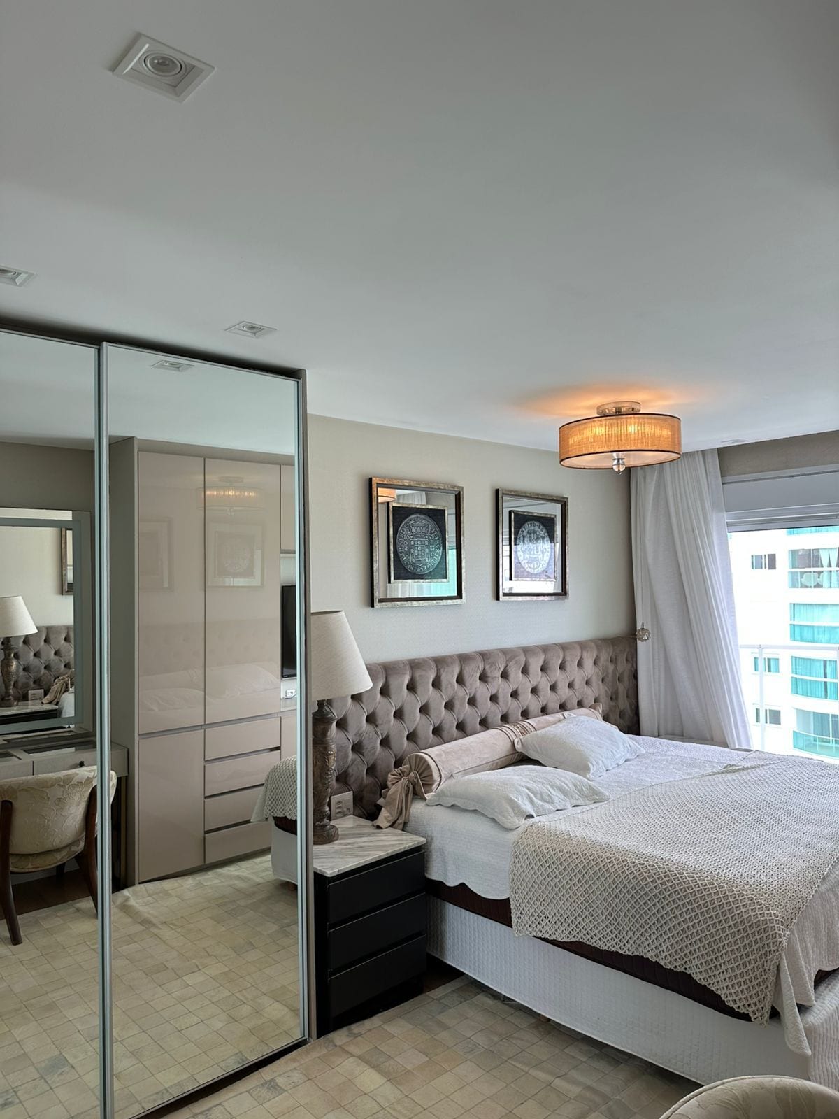 Apartamento - 3 dormitórios - 3 Suítes - localizado em Itajaí / Praia Brava