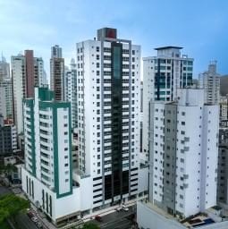 Apartamento com 04 dormitórios a venda no Centro em Balneário Camboriú.