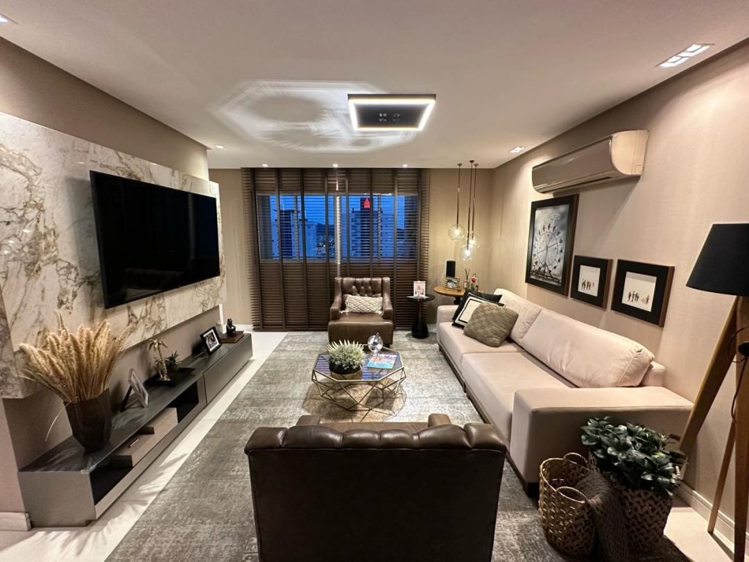 Apartamento Mobiliado à Venda em Balneário Camboriú - Centro